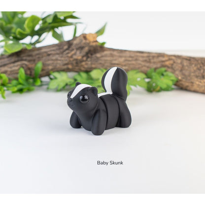 Baby Skunk alternate view 3